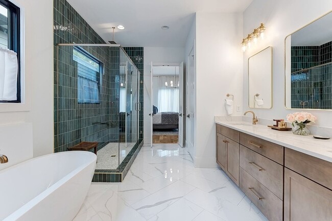 Building Photo - 3733 Estes Rd