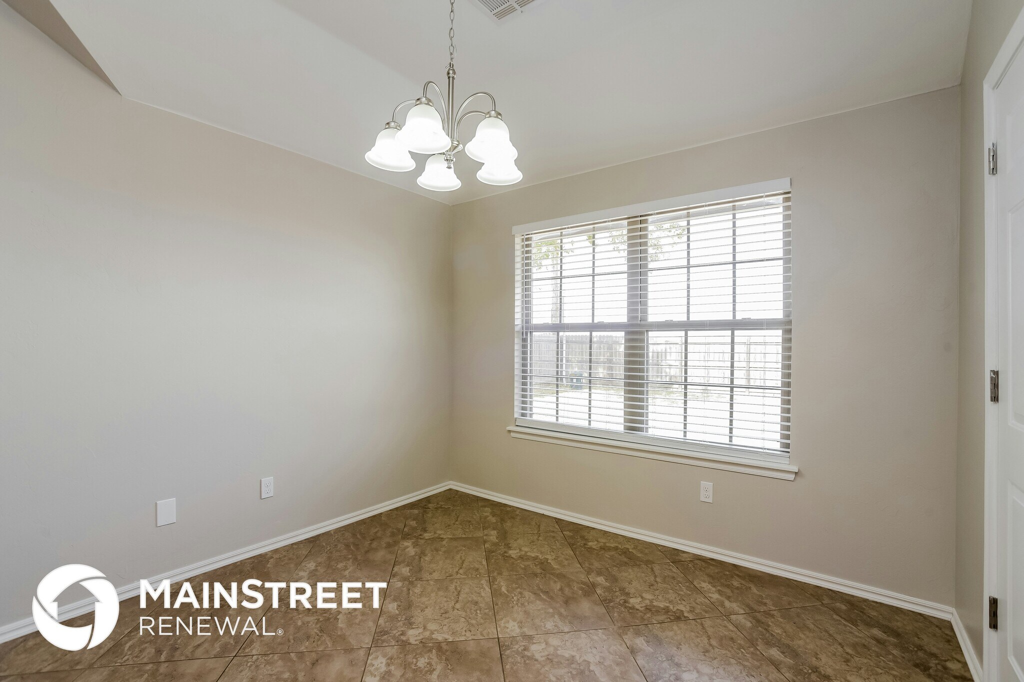 Building Photo - 817 SW 8th St