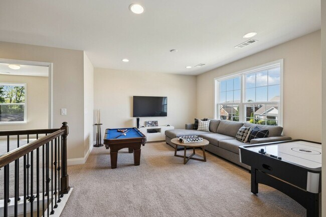 Building Photo - Sparkling clean 4 bedroom home in Spring H...
