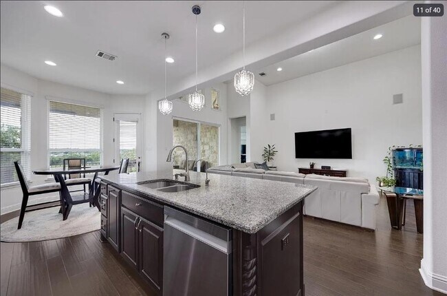 Building Photo - 4208 Bonanza Dr