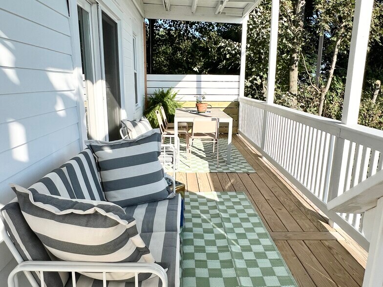 Private Back Deck - 92 Navesink Ave