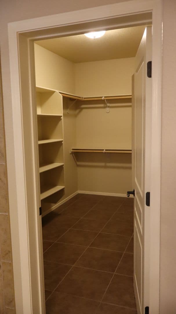 Building Photo - 4 Bedroom