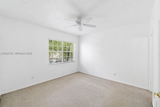 Building Photo - 16035 Emerald Cove Rd