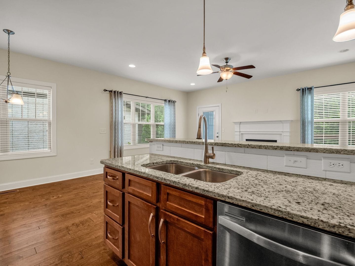 Building Photo - 19 Tudor Way