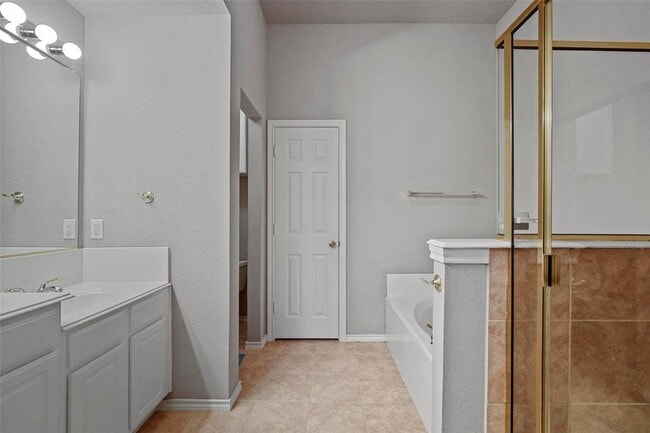 Building Photo - 7907 Rosebriar Ln