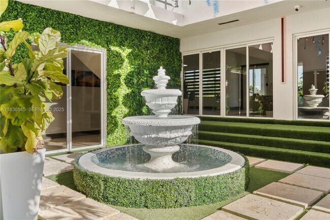 Building Photo - 13815 SW 38th St