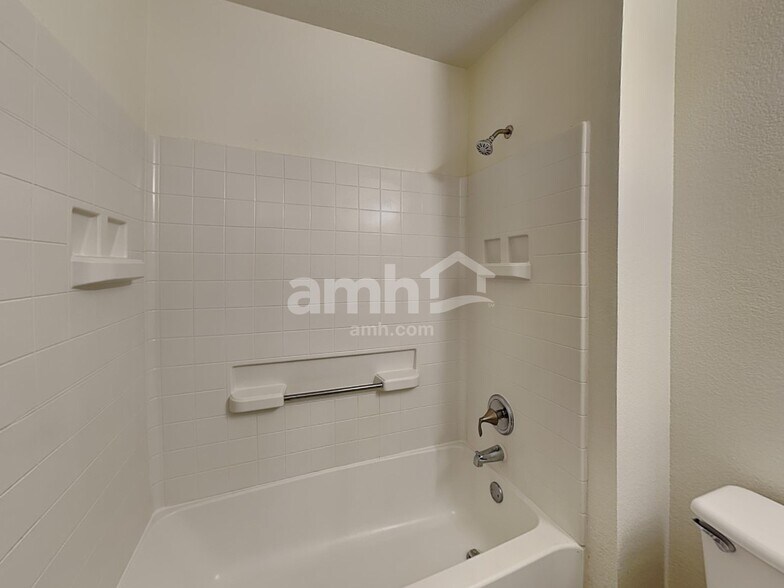 Building Photo - 3500 Banda Ln