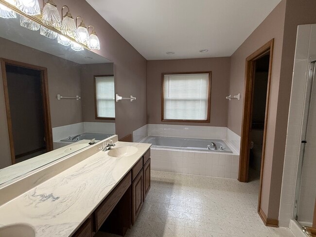 Building Photo - 5106 Turnberry Ct