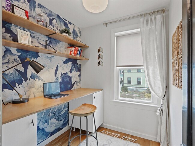 Building Photo - 8 Webster St