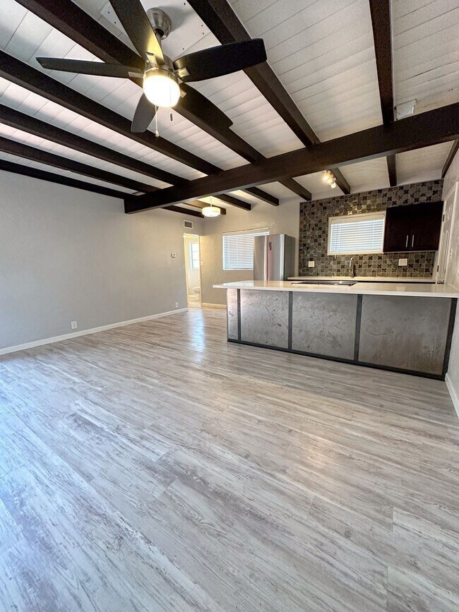 Building Photo - 1936 N Tucson Blvd