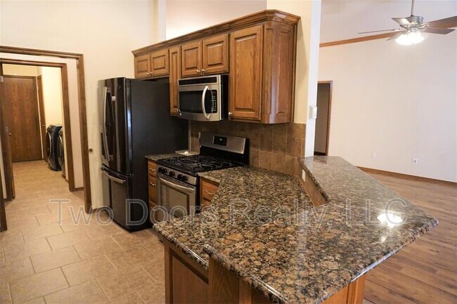 Building Photo - 9601 Crooked Creek Ln