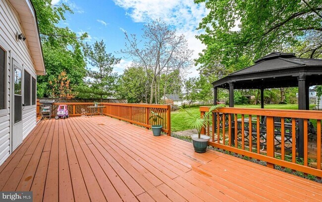 Building Photo - 4005 Lees Corner Rd