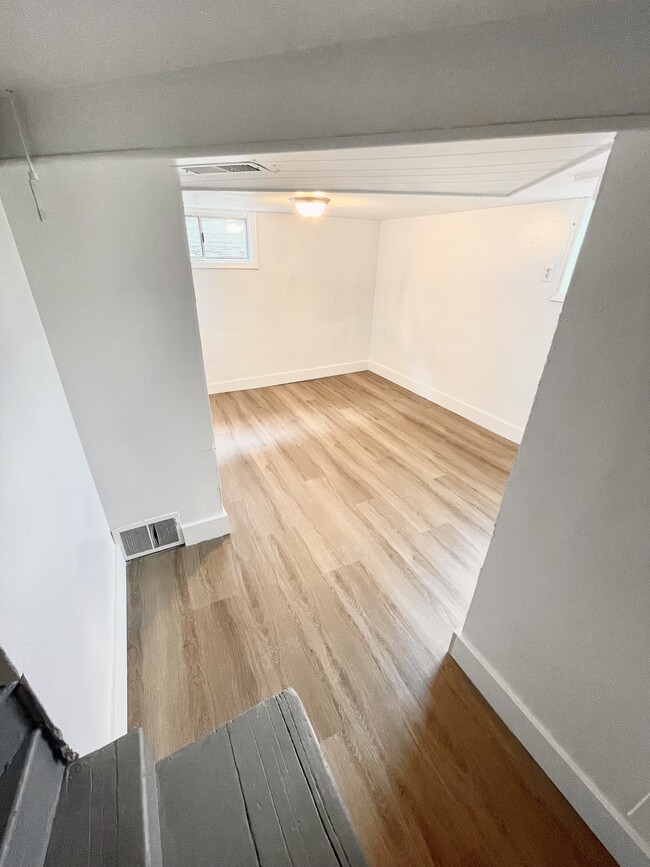 Building Photo - 2873 Adams Ave