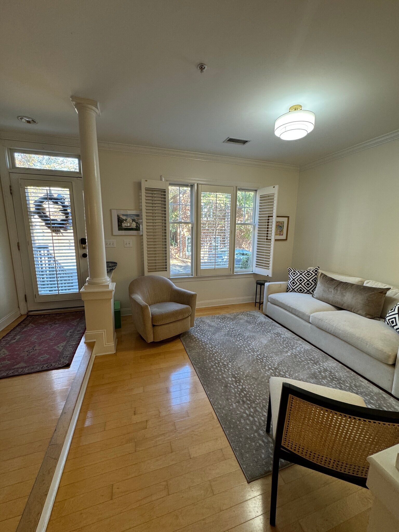 Building Photo - 1156 Hampton Gardens Ln