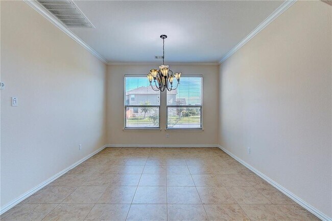 Building Photo - 2601 Mirasol Loop