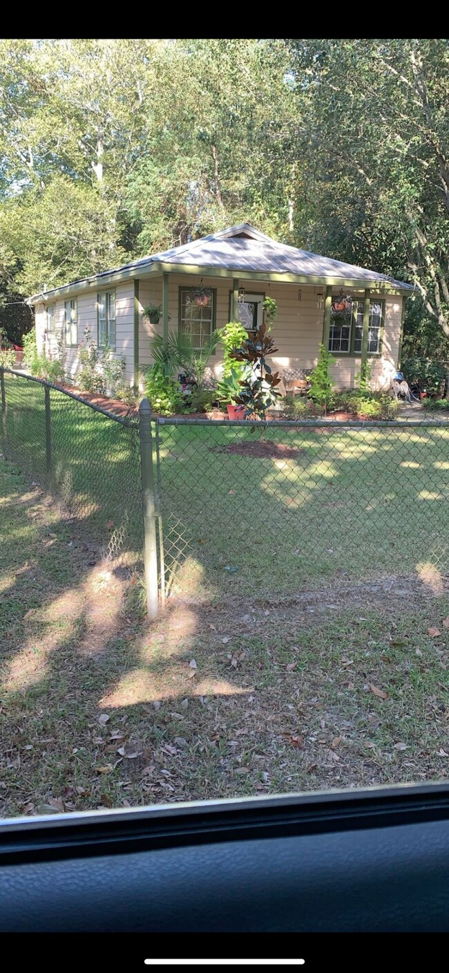 Building Photo - 701 N Claiborne