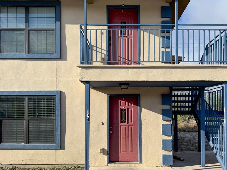 Building Photo - 120 Ramon Cardenas Dr