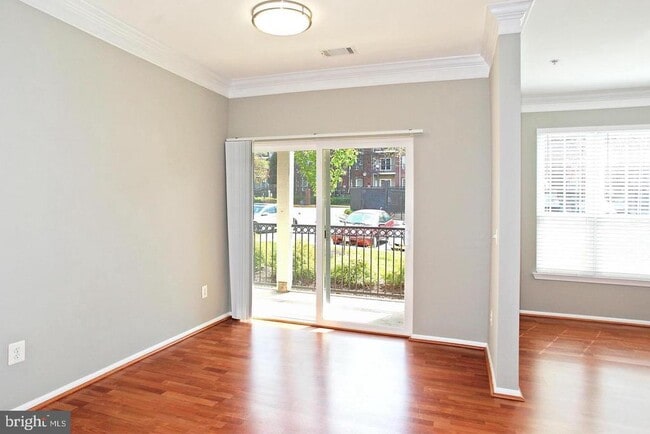 Building Photo - 1530 Spring Gate Dr.