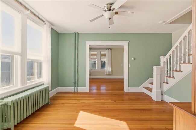 Building Photo - 7 Warner Pl