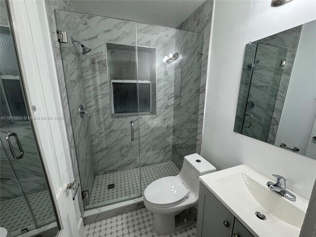 Primary Photo - 177 NE 50th St