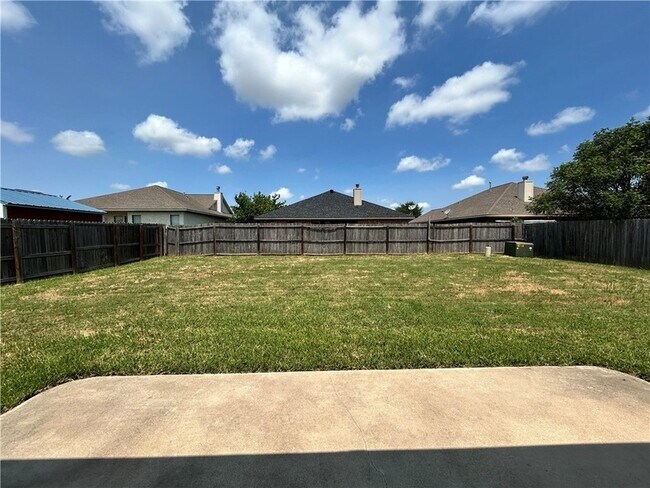 Building Photo - 1109 Pamplin Ct