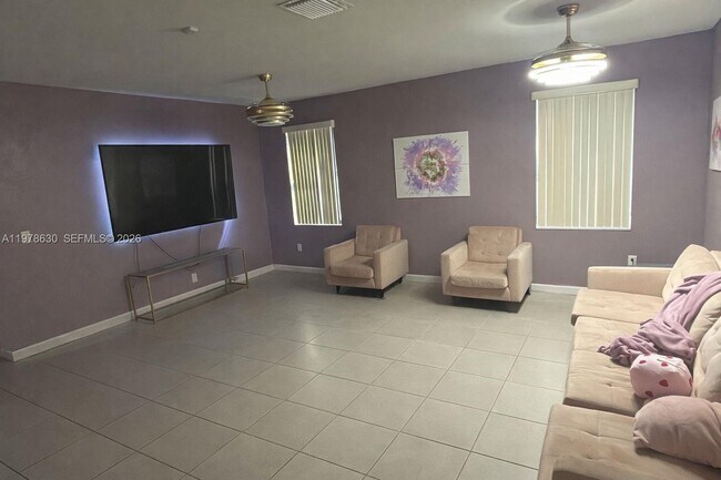 Building Photo - 25341 SW 117th Ave