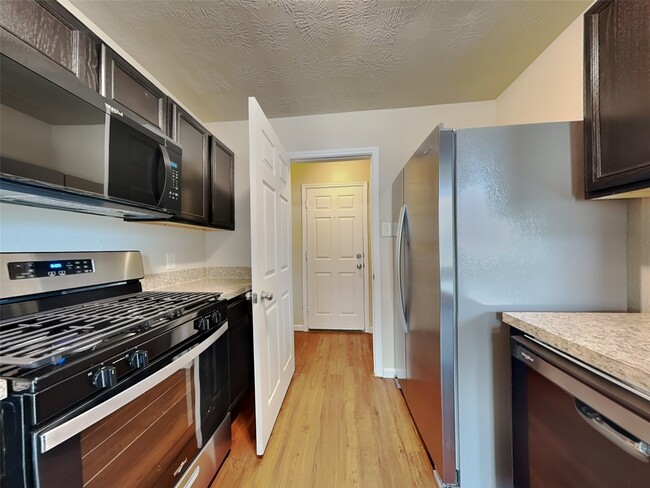 Building Photo - 2618 Bammelwood Dr