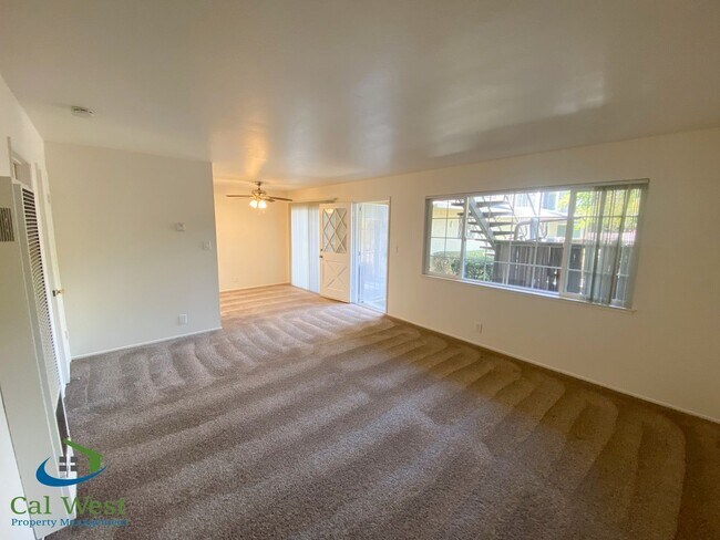 Building Photo - 315 Bellerose Dr