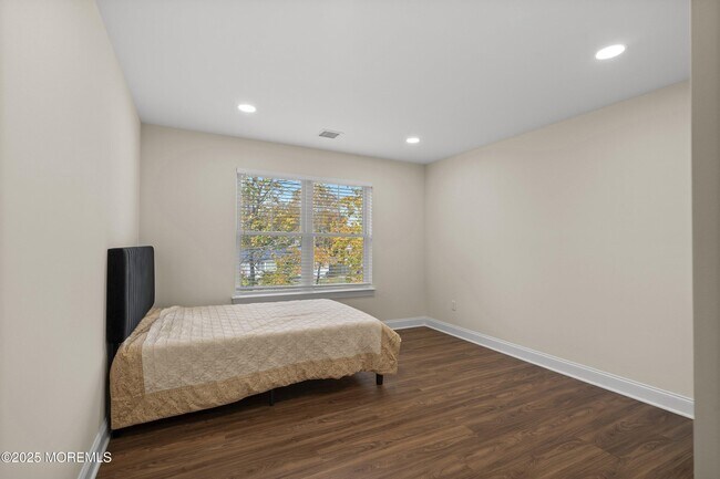 Building Photo - 19 Patrick Ct