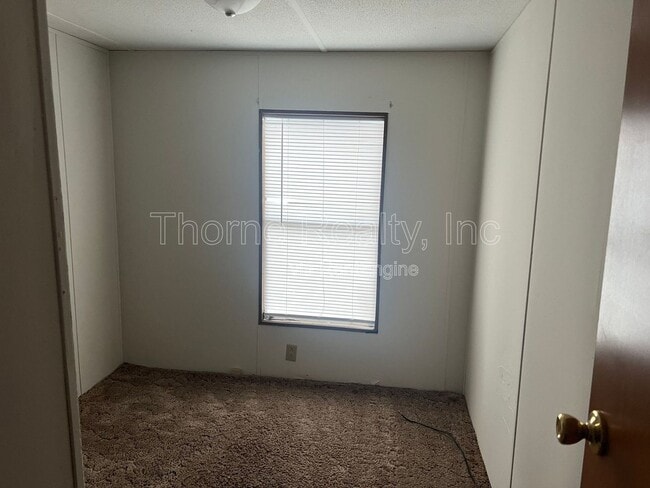 Building Photo - 92 Matts Ln