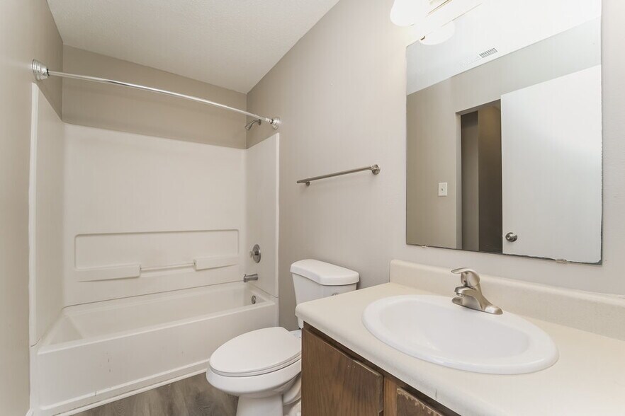 Building Photo - 7054 Sycamore Grove Ct