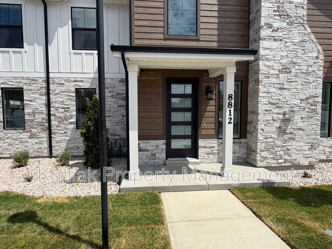 Building Photo - 8812 S Cys Pk Lane