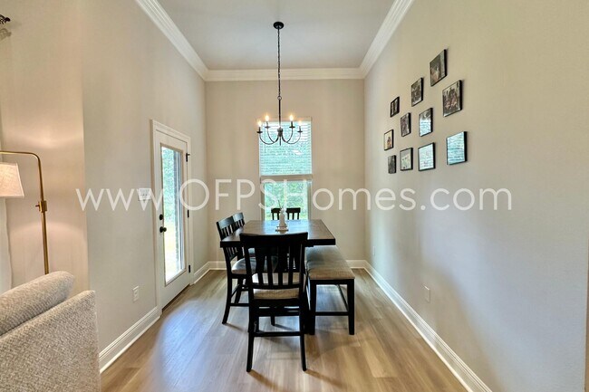 Building Photo - 4601 Jayhawk Dr