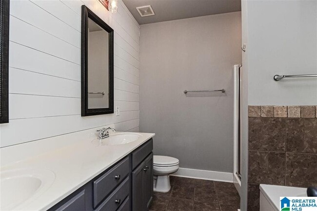 Building Photo - 366 Kingston Cir
