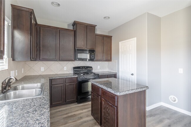 Building Photo - 23622 Virginia Pine Dr