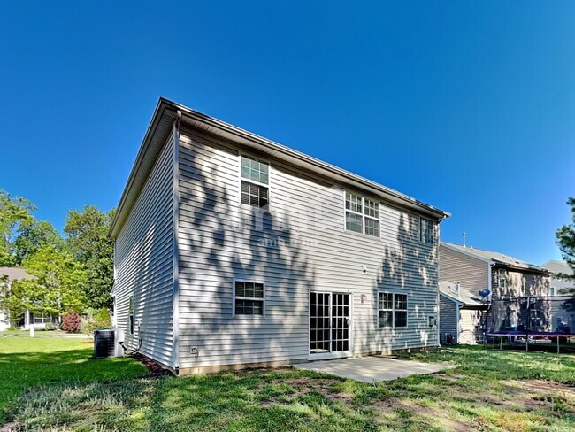 Building Photo - 1444 Cairo Way