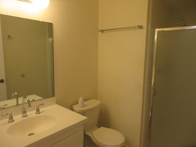 Building Photo - Duggan Property Management, Inc presents this 3BR +2.5 bath in Encino Village Townhomes