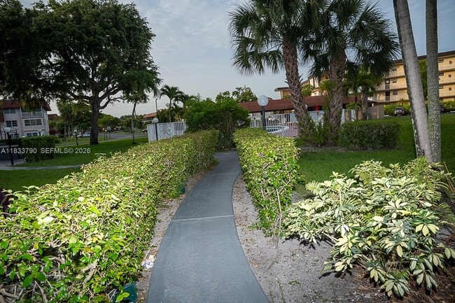 Building Photo - 2861 NW 47th Terrace