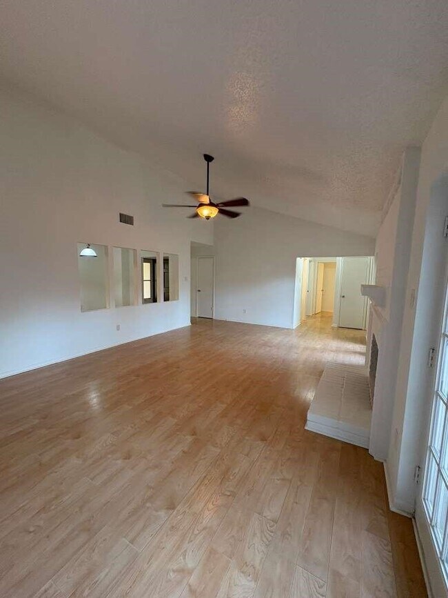 Building Photo - 4007 Issacks Way