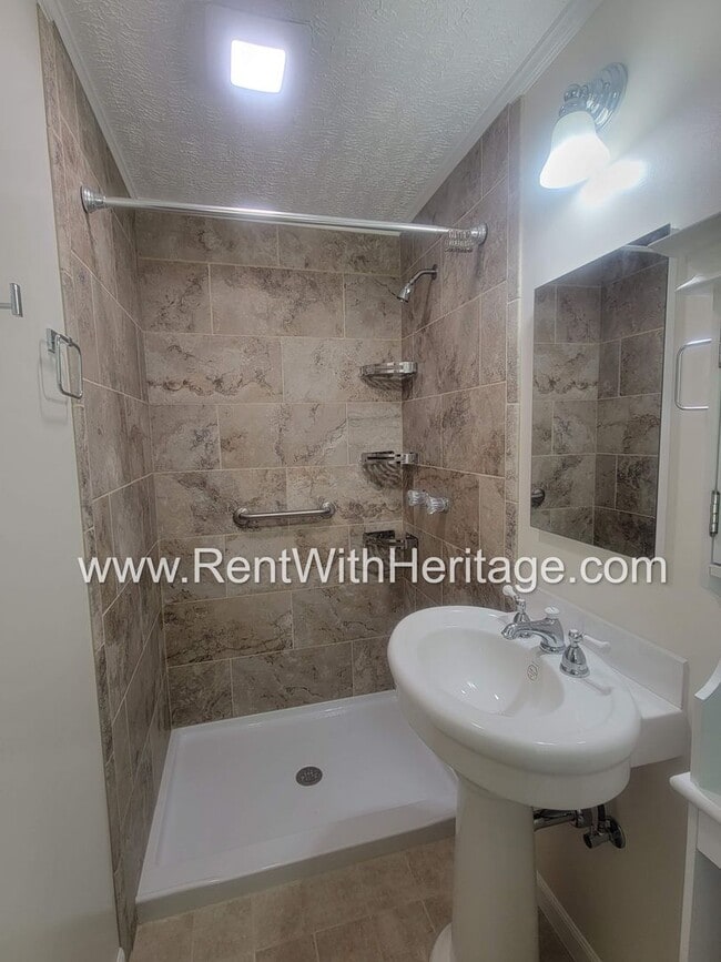 Building Photo - Gorgeous 3bd/2bath Brick Home/ Attention To Detail/ Upgrades Galore/ Great Location