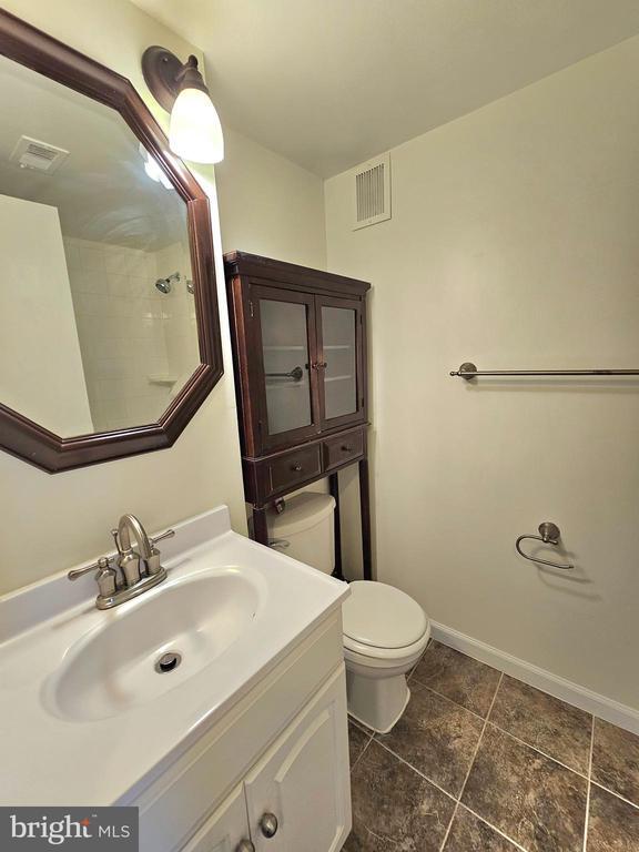 Building Photo - 5340 Holmes Run Pkwy