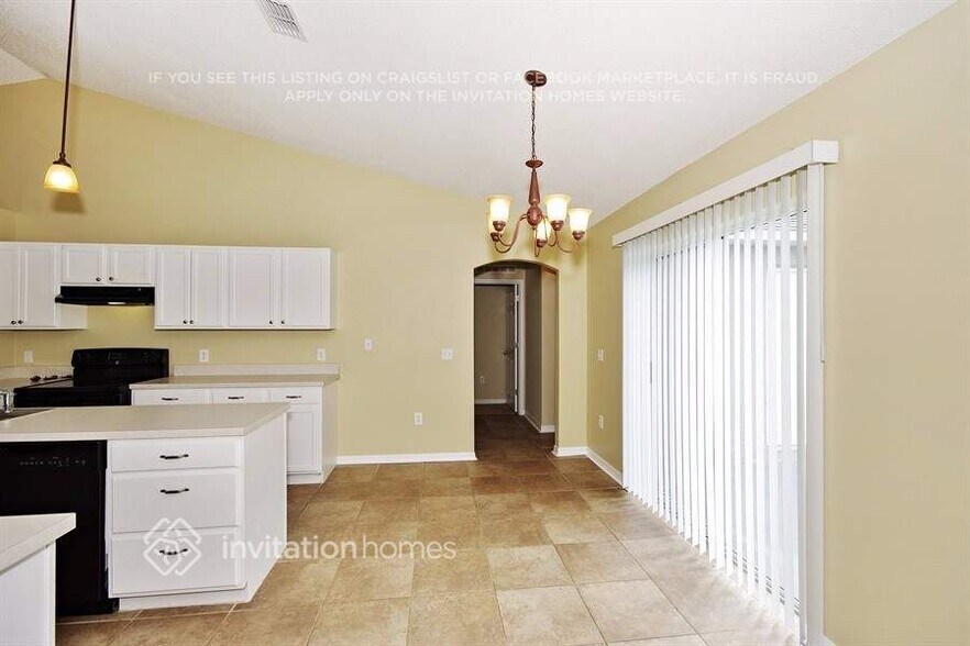Building Photo - 912 Jayhil Dr