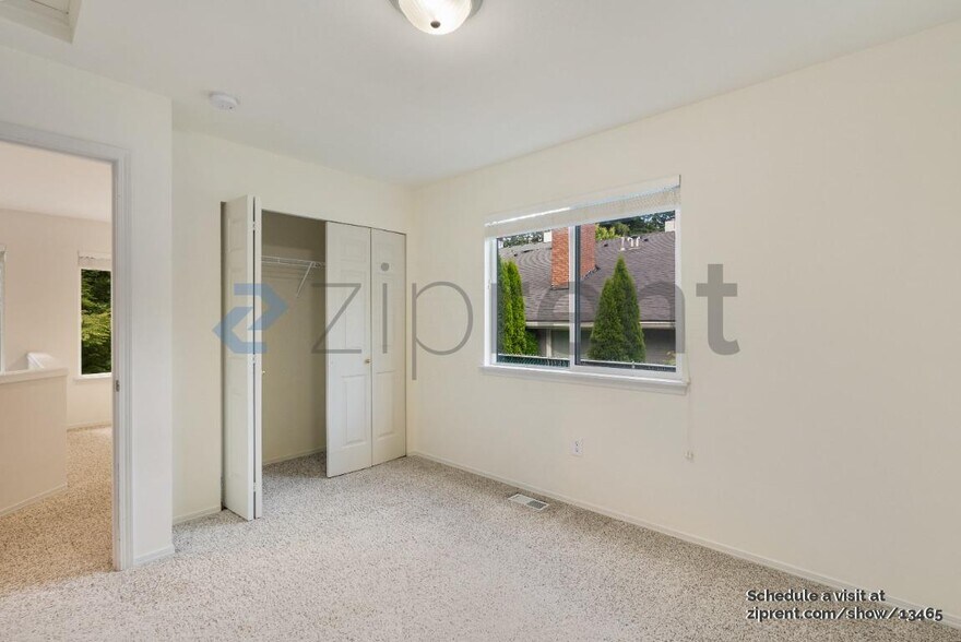 Building Photo - 15150 NE 8th Pl