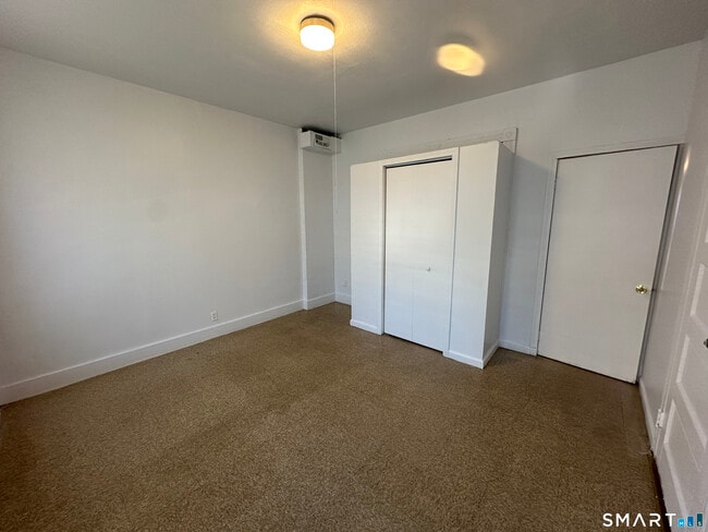 Building Photo - 34 White St