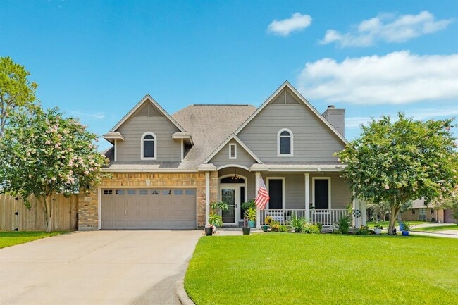 Building Photo - 400 S Amherst Dr