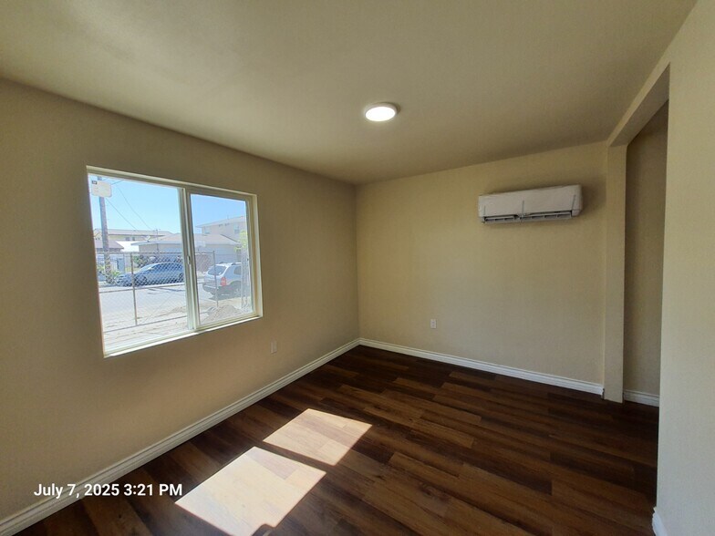 Bedroom - 1221 W 152nd St