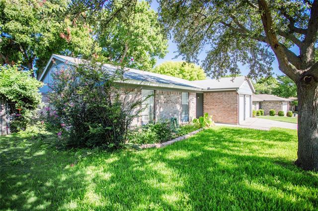 Building Photo - 740 Admiralty Way