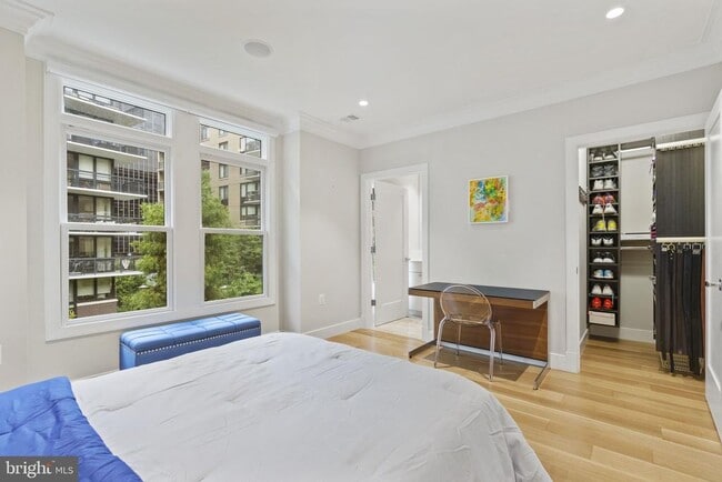 Building Photo - 1520 16th Ct N