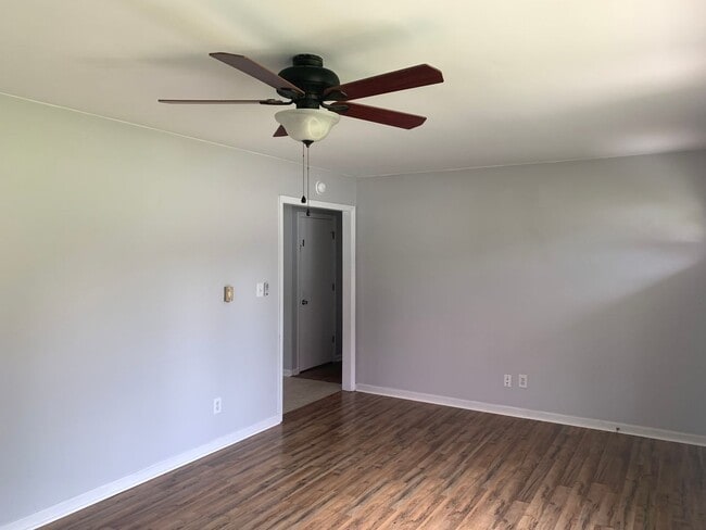 Building Photo - 3009 Sleepy Ridge Dr