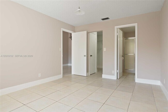 Building Photo - 3633 NW 99th Terrace